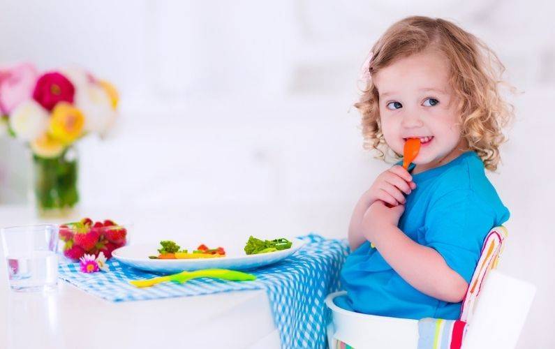 here are the best tips for feeding veggies to toddlers